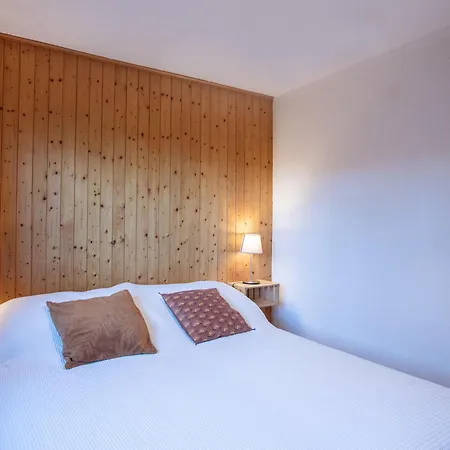 Apartment Le Schuss 1 By Interhome